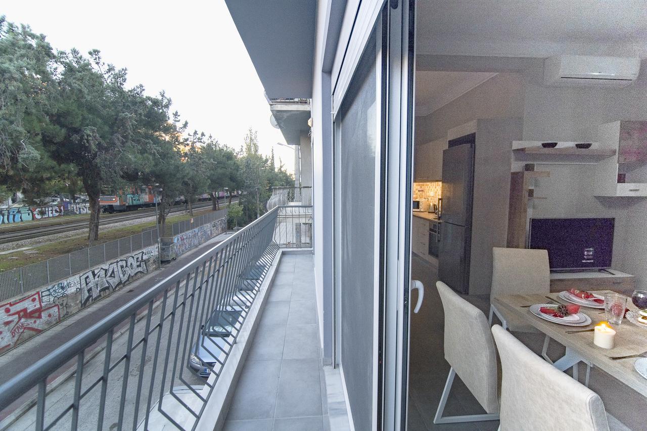 Downtown Rare And Modern Two Storey Building Афины Экстерьер фото